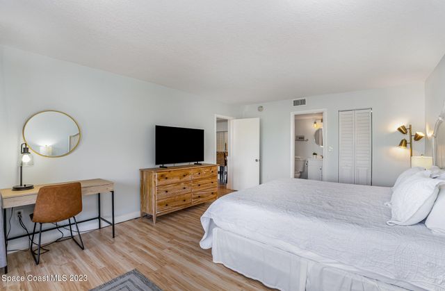 7400 Ridgewood Avenue 102, Cape Canaveral, FL 32920