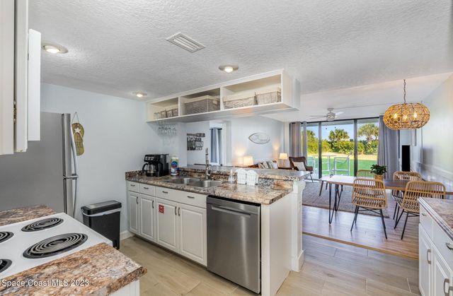 7400 Ridgewood Avenue 102, Cape Canaveral, FL 32920