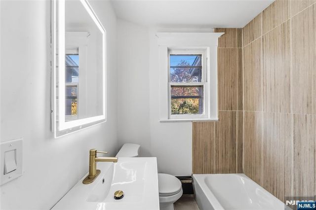 150 Tappan Road, Harrington Park, NJ 07640