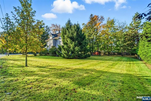 150 Tappan Road, Harrington Park, NJ 07640