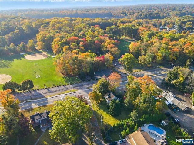 150 Tappan Road, Harrington Park, NJ 07640