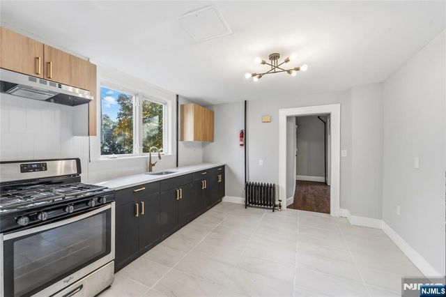 150 Tappan Road, Harrington Park, NJ 07640