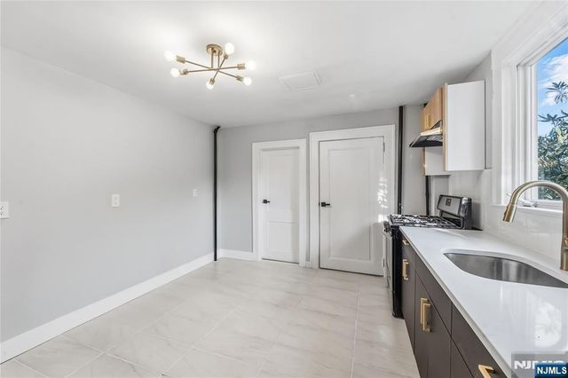 150 Tappan Road, Harrington Park, NJ 07640