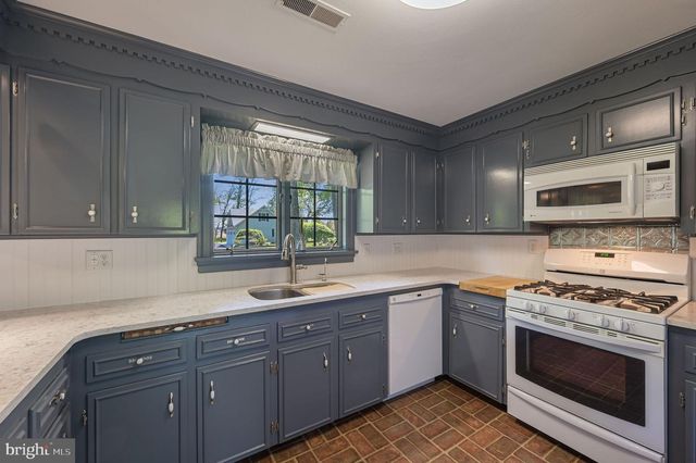 647 MCCAULEY POND RD, Harrington, DE 19952