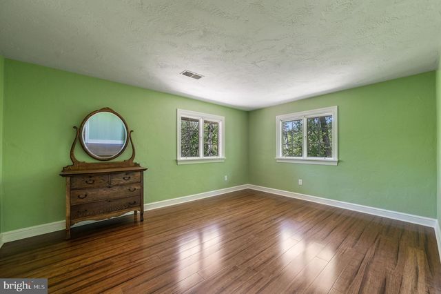 647 MCCAULEY POND RD, Harrington, DE 19952