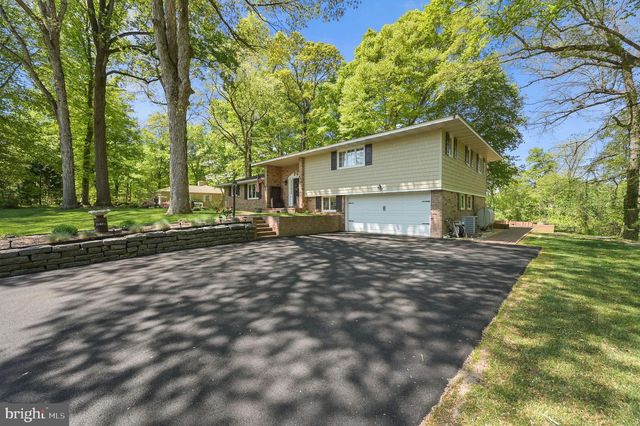 647 MCCAULEY POND RD, Harrington, DE 19952