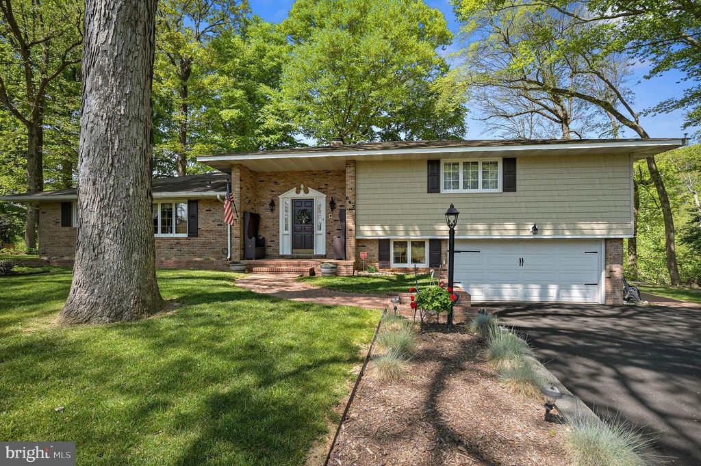 647 MCCAULEY POND RD, Harrington, DE 19952