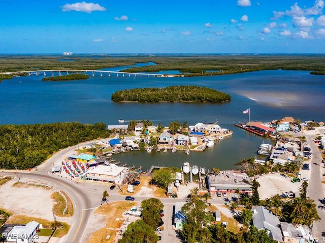 366 Angler DR 1602, Goodland, FL 34140
