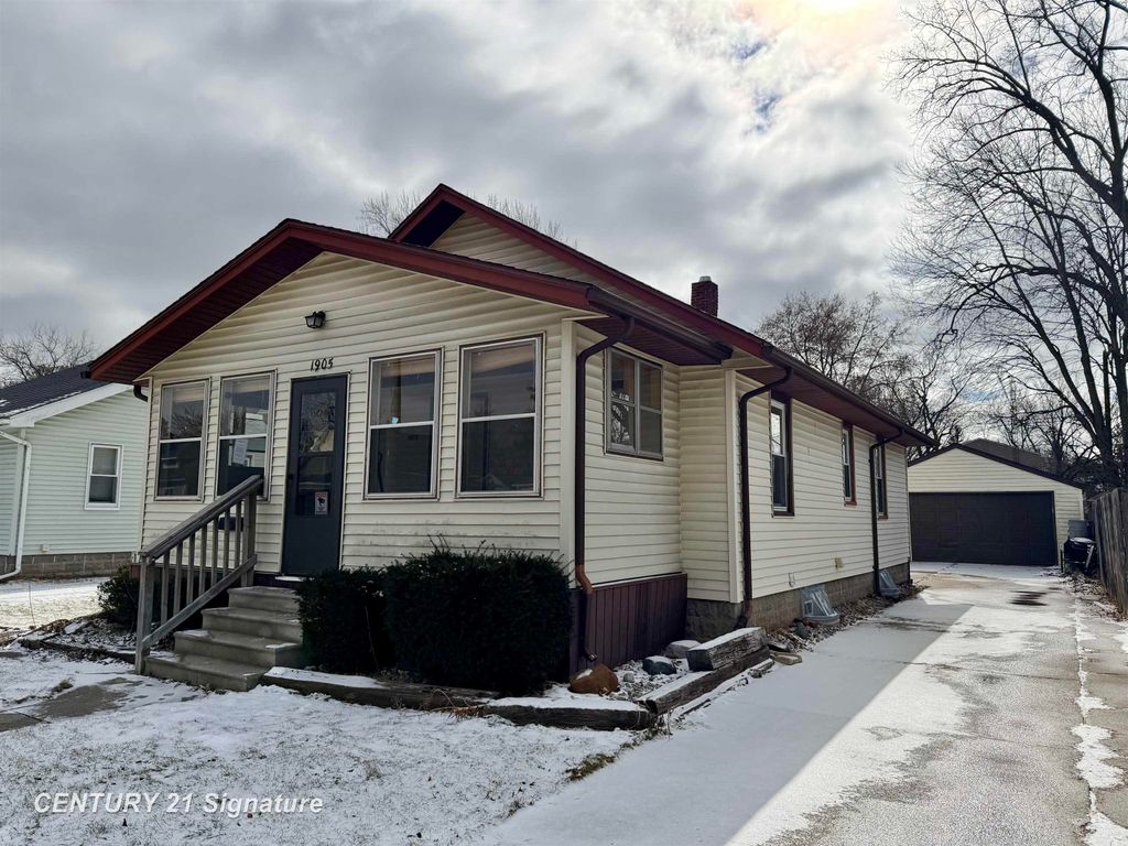1905 Stanley Street, Saginaw, MI 48602