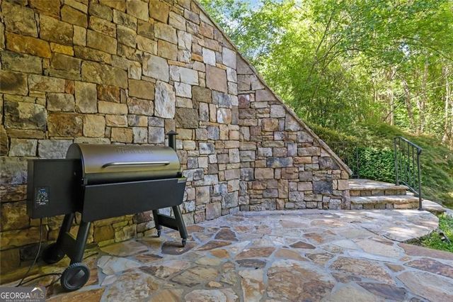 160 Trimble Crest Drive, Sandy Springs, GA 30342