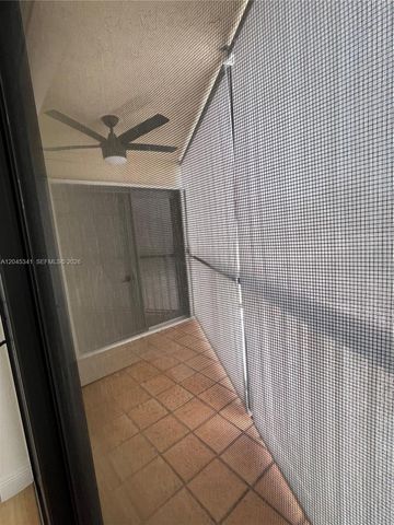 3940 Victoria Dr, West Palm Beach, FL 33406