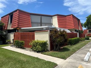 3940 Victoria Dr, West Palm Beach, FL 33406