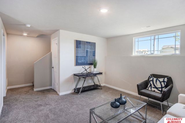 8620 S 177 Avenue, Omaha, NE 68136