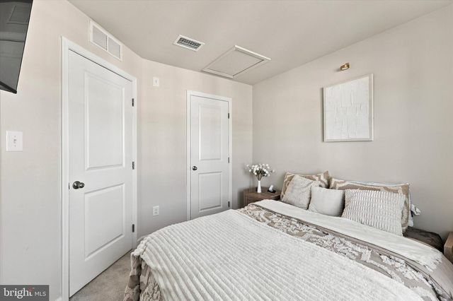 12 L WENDOWSKI ST, Beverly, NJ 08010