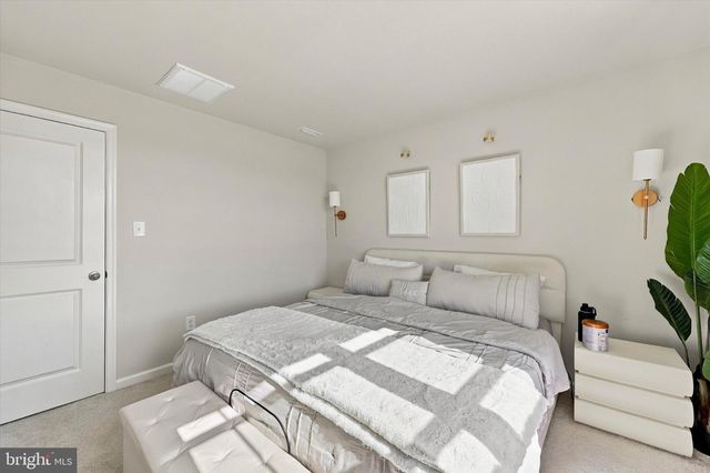 12 L WENDOWSKI ST, Beverly, NJ 08010