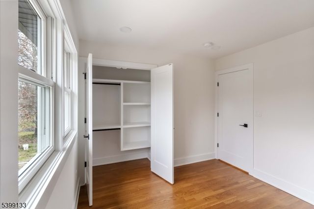 6 Kenneth Ct, Florham Park Boro, NJ 07932