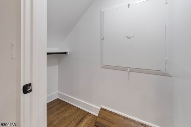 6 Kenneth Ct, Florham Park Boro, NJ 07932