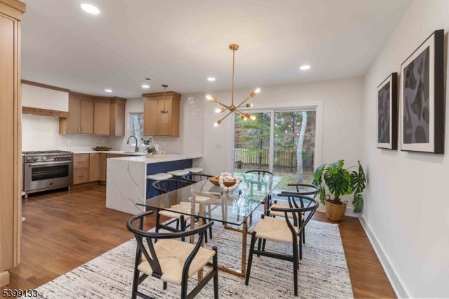 6 Kenneth Ct, Florham Park Boro, NJ 07932