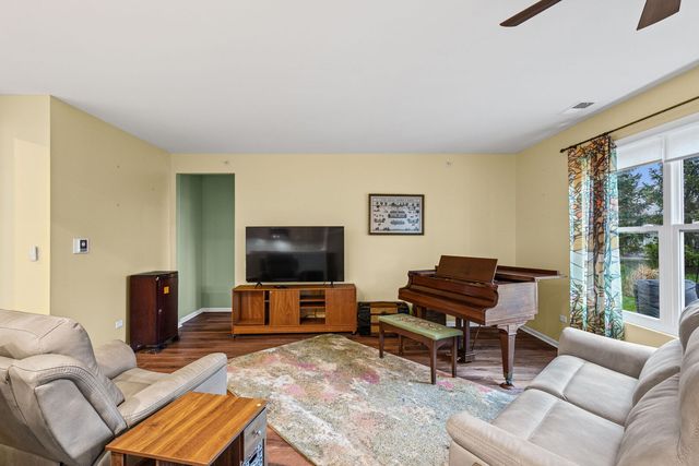 12351 Russet Lane, Huntley, IL 60142