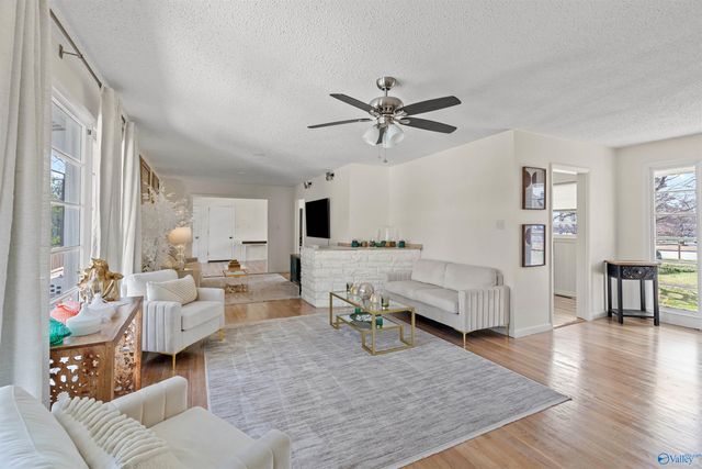 8009 Whitesburg Drive, Huntsville, AL 35802