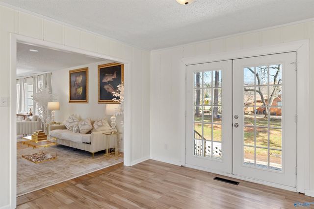 8009 Whitesburg Drive, Huntsville, AL 35802