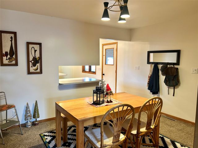 516 N G Street, Oskaloosa, IA 52577