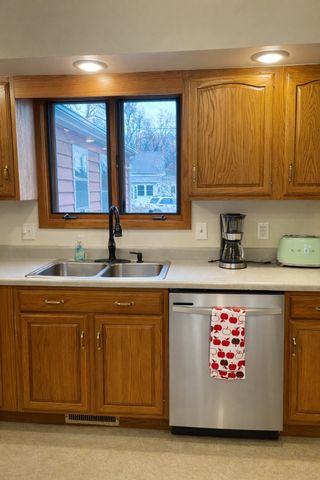 516 N G Street, Oskaloosa, IA 52577