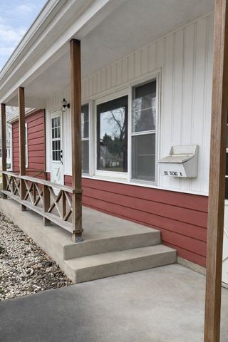 516 N G Street, Oskaloosa, IA 52577