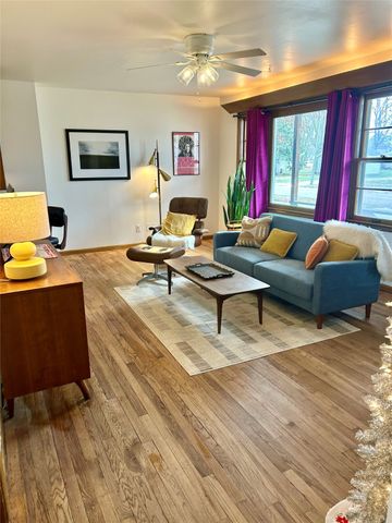 516 N G Street, Oskaloosa, IA 52577