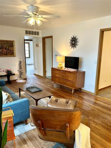 516 N G Street, Oskaloosa, IA 52577