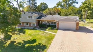 2616 Douglas Drive, Bloomfield Twp, MI 48304