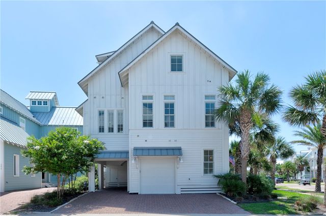 200 Round Road, Port Aransas, TX 78373