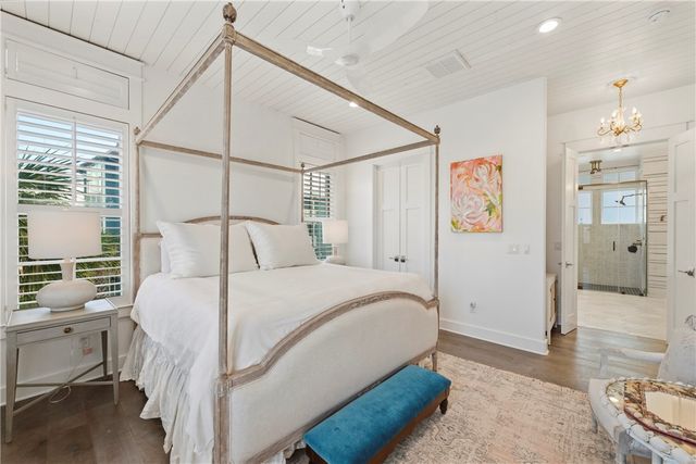 200 Round Road, Port Aransas, TX 78373