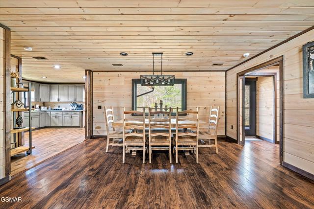 139 Martha McCarter Road, Gatlinburg, TN 37738