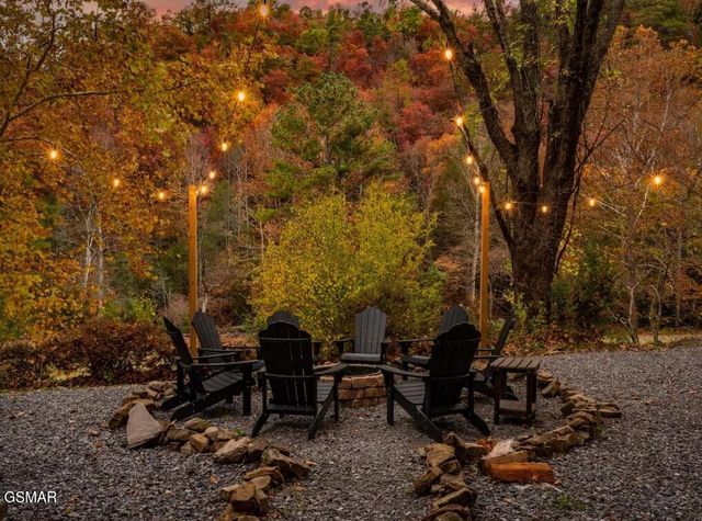 139 Martha McCarter Road, Gatlinburg, TN 37738