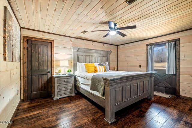 139 Martha McCarter Road, Gatlinburg, TN 37738