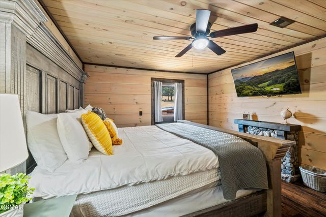 139 Martha McCarter Road, Gatlinburg, TN 37738