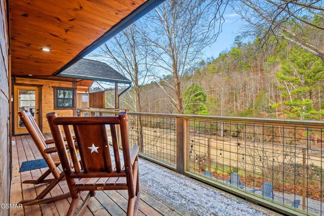 139 Martha McCarter Road, Gatlinburg, TN 37738