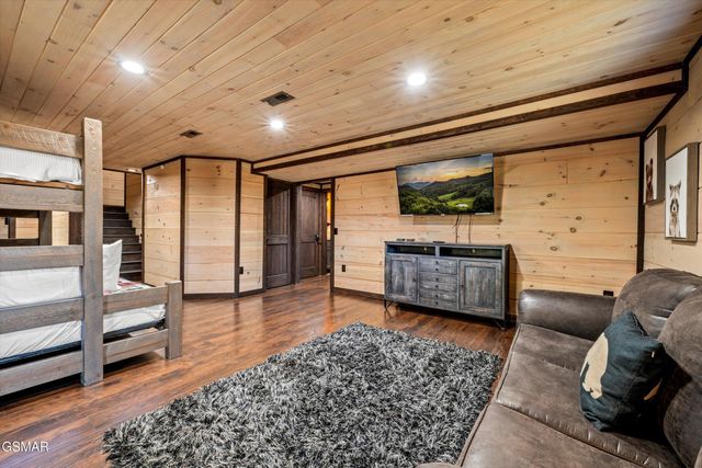 139 Martha McCarter Road, Gatlinburg, TN 37738