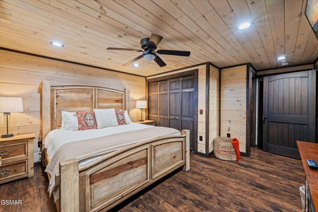 139 Martha McCarter Road, Gatlinburg, TN 37738