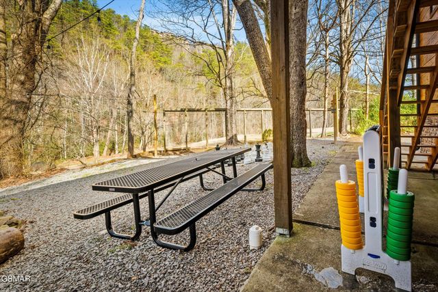 139 Martha McCarter Road, Gatlinburg, TN 37738