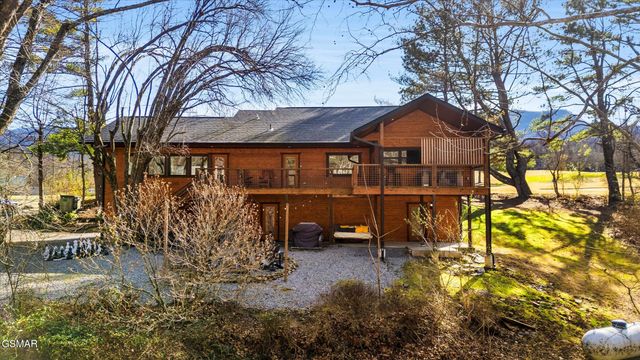 139 Martha McCarter Road, Gatlinburg, TN 37738