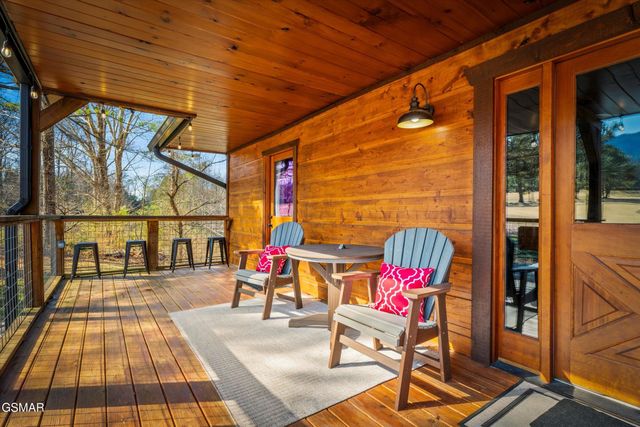 139 Martha McCarter Road, Gatlinburg, TN 37738