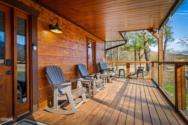 139 Martha McCarter Road, Gatlinburg, TN 37738