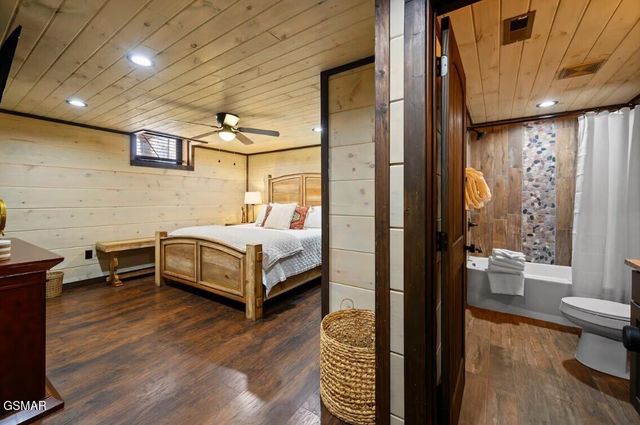 139 Martha McCarter Road, Gatlinburg, TN 37738