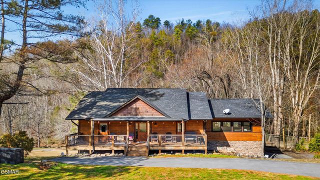 139 Martha McCarter Road, Gatlinburg, TN 37738