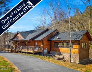 139 Martha McCarter Road, Gatlinburg, TN 37738
