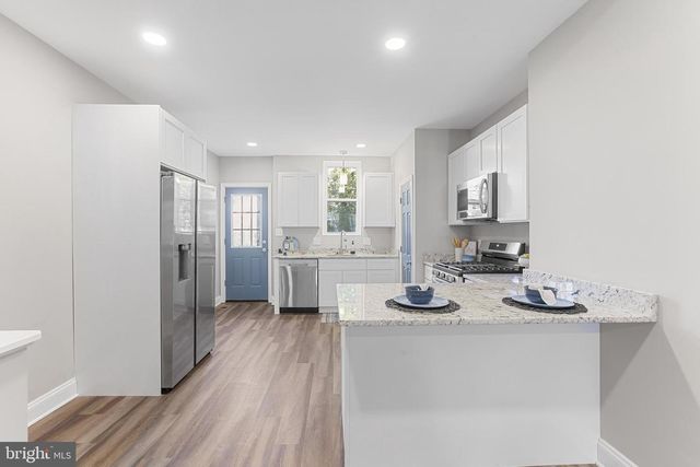 2712 W MOSHER ST, Baltimore, MD 21216