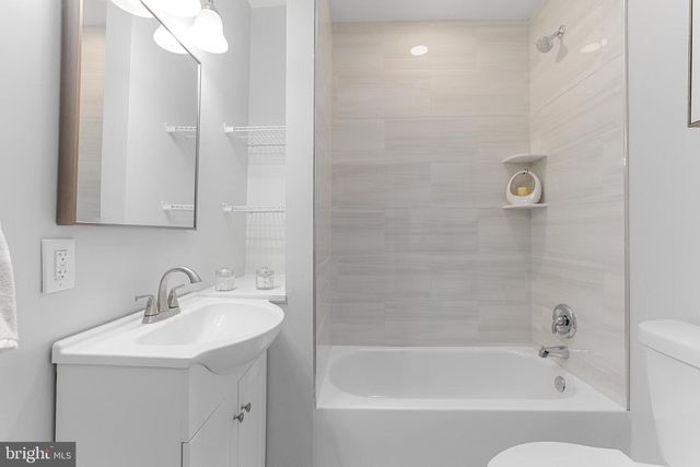 2712 W MOSHER ST, Baltimore, MD 21216
