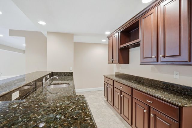 1606 BROOKFIELD MANOR, Columbia, MO 65203